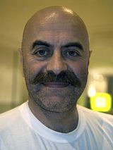 Ezel Akay