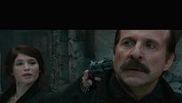 <strong>Hansel ve Gretel: Cadı Avcıları</strong> Orijinal Klip (3)
