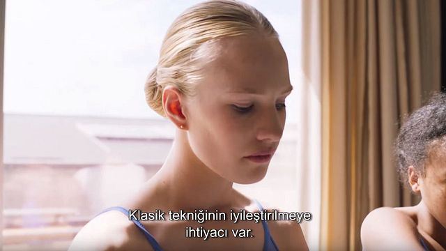 Kız Altyazılı Fragman