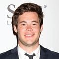 Fotoğraf Adam Devine