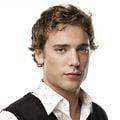 Fotoğraf Dustin Milligan