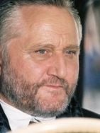 A droite toute görüntüsü