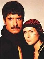 Aşkın Dağlarda Gezer görüntüsü