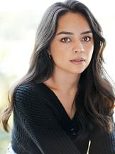 Kaitlyn Santa Juana'un fotoğrafi