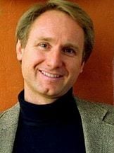 Dan Brown'un fotoğrafi