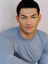 Alexander Wraith'un fotoğrafi