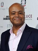 Terence Bernie Hines'un fotoğrafi