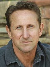 Denney Pierce'un fotoğrafi