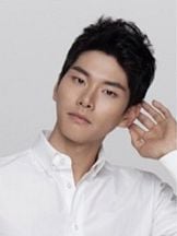 Yi-Kyeong Lee'un fotoğrafi