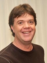 Jason Lively'un fotoğrafi