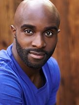Toby Onwumere'un fotoğrafi
