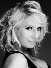 June Smith'un fotoğrafi