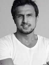 Burak Alp Yenilmez'un fotoğrafi