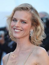 Eva Herzigova'un fotoğrafi