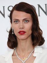 Aymeline Valade'un fotoğrafi