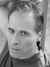 Joe Thomas (V)'un fotoğrafi