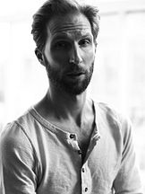 Blake DeLong'un fotoğrafi