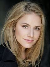 Alix Wilton Regan'un fotoğrafi