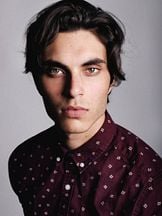 Samuel Larsen'un fotoğrafi