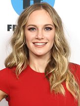 Danielle Savre'un fotoğrafi