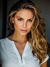 Nina Senicar'un fotoğrafi