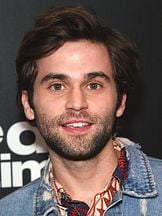 Jake Borelli'un fotoğrafi