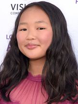 Ella Jay Basco'un fotoğrafi