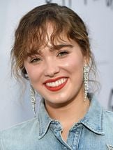 Haley Lu Richardson'un fotoğrafi