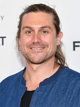 Tim Travers Hawkins'un fotoğrafi