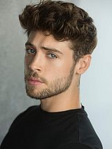 Ned Porteous'un fotoğrafi