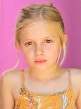 Avery Tiiu Essex'un fotoğrafi