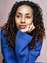 Enva Lewis'un fotoğrafi