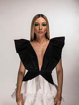 Sera Tübek'un fotoğrafi