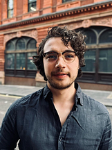 Burak Dakak'un fotoğrafi