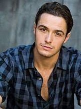 Aaron Dean Eisenberg'un fotoğrafi