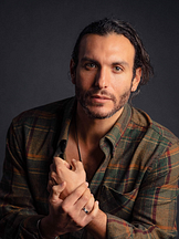 Angus McGruther'un fotoğrafi