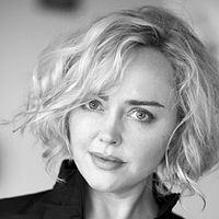 Fotoğraf Angeline Ball