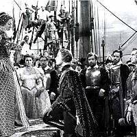 Fotoğraf Flora Robson