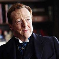 Fotoğraf Edward Hibbert