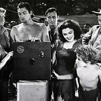 Fotoğraf Tom Conway