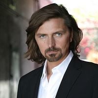 Fotoğraf Robin Atkin Downes