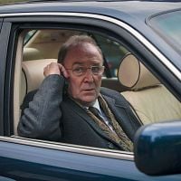 Fotoğraf Dermot Crowley