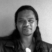 Fotoğraf Lawrence Makoare