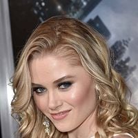 Fotoğraf Virginia Gardner