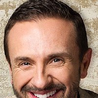 Fotoğraf Mitchell Butel