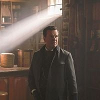 Fotoğraf Douglas Hodge