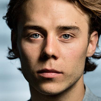 Fotoğraf Elliott Crosset Hove