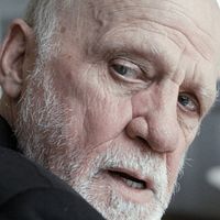 Fotoğraf Leon Russom