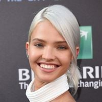 Fotoğraf Sasha Luss