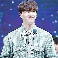 Fotoğraf Yook Sung-jae